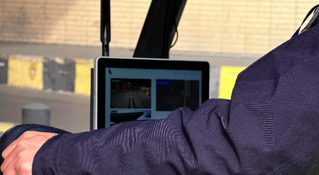 In-cab touchscreen edge display